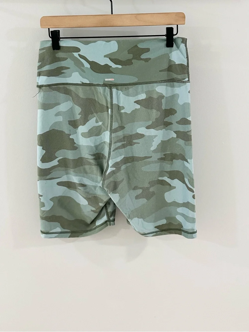 Aerie Move High Waist Camouflage Biker Shorts // Green // XL